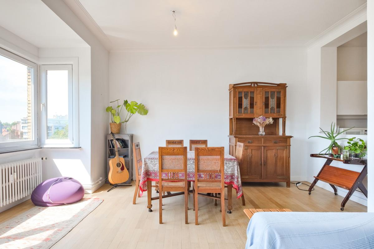 Molière/Guy d'Arrezo  - Bel appartement 2ch + balcons
