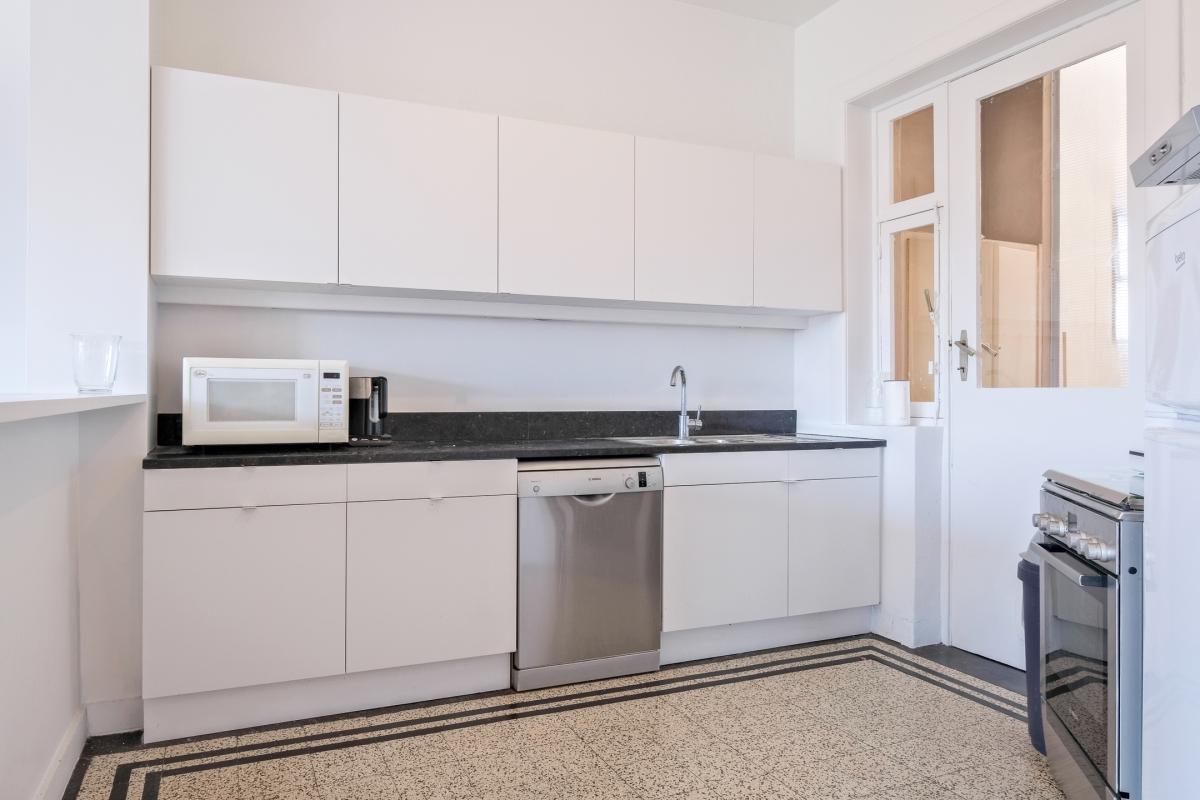 Molière/Guy d'Arrezo  - Bel appartement 2ch + balcons