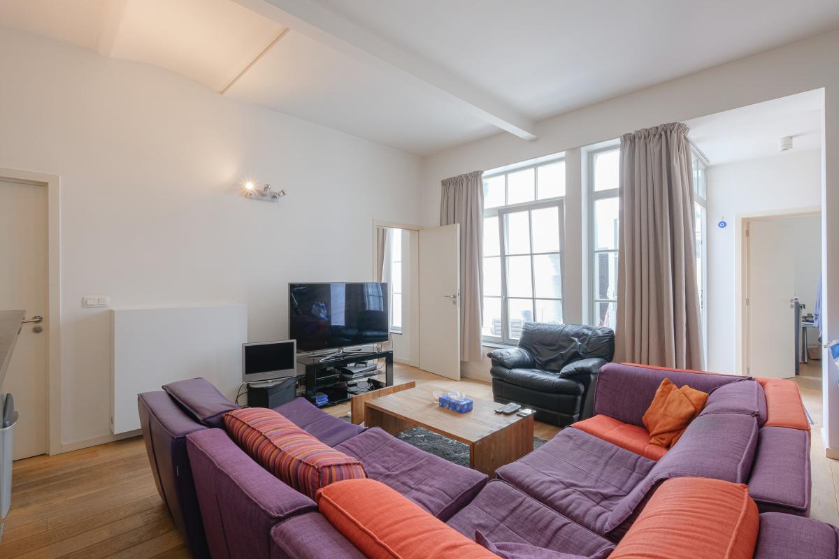 Etangs d'Ixelles : arrière maison 3 ch + cour
