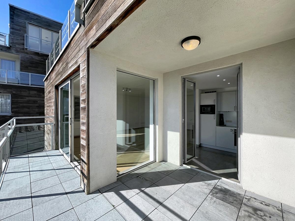 Drossart : Superbe appartement + terrasse + parking 