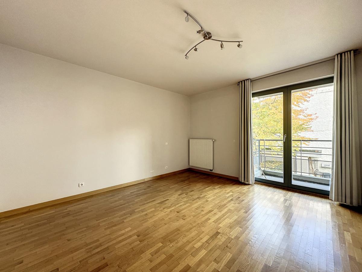 Châtelain : Bel appartement 2 ch. avec terrasse et parking