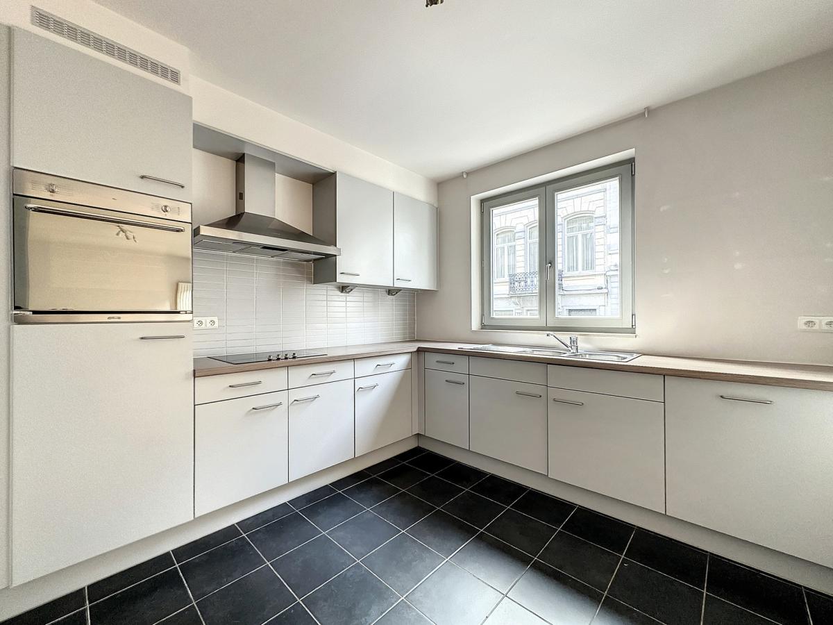 Châtelain : Bel appartement 2 ch. avec terrasse et parking