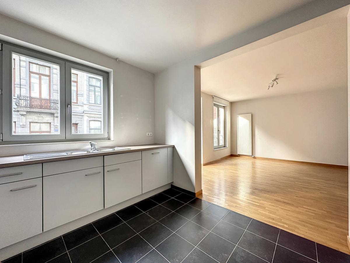 Châtelain : Bel appartement 2 ch. avec terrasse et parking