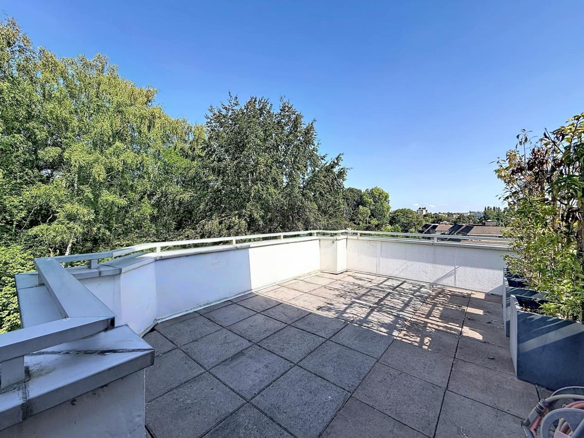 Italie : Bel appartement dernier étage + grandes terrasses