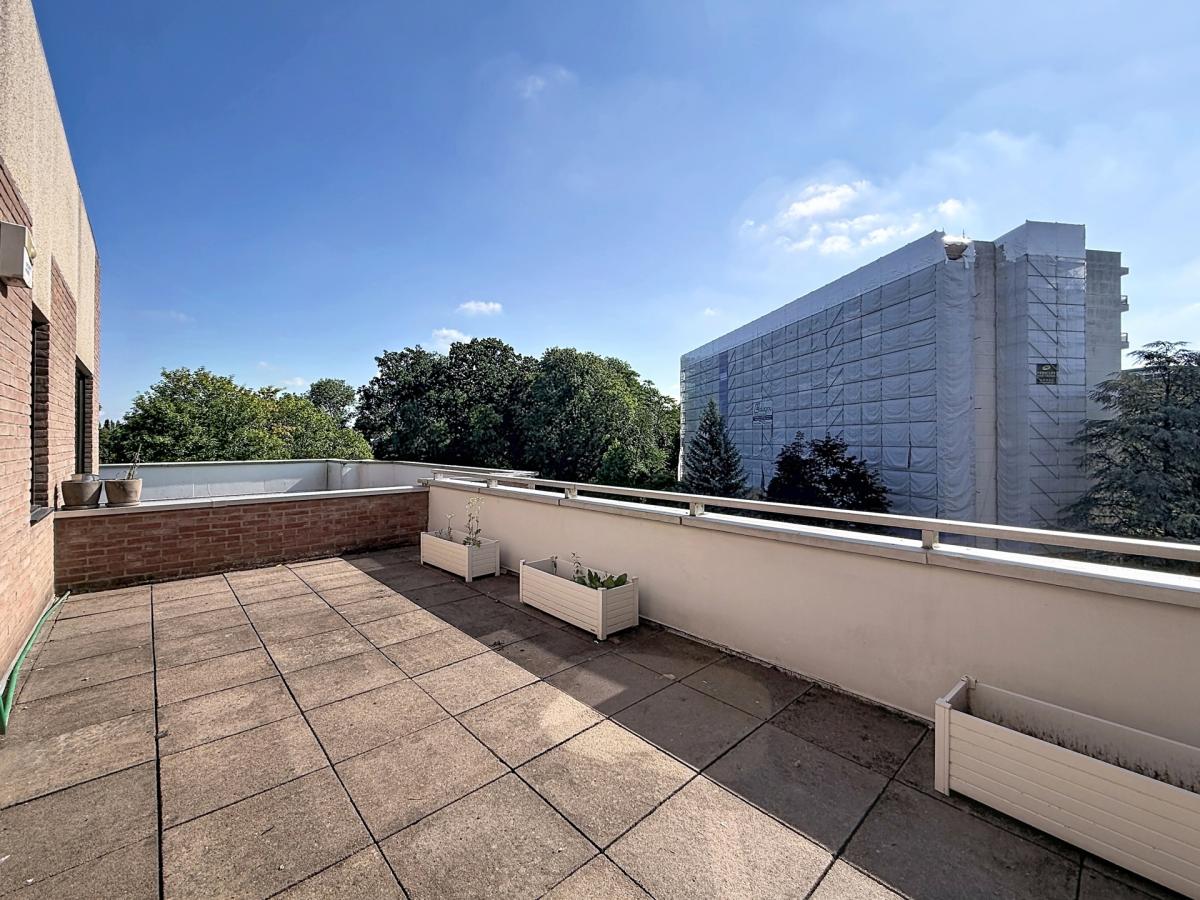 Italie : Bel appartement dernier étage + grandes terrasses