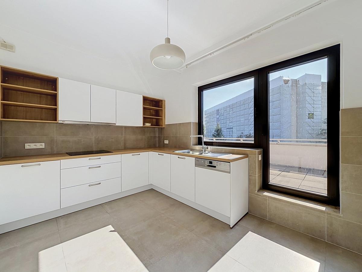 Italie : Bel appartement dernier étage + grandes terrasses