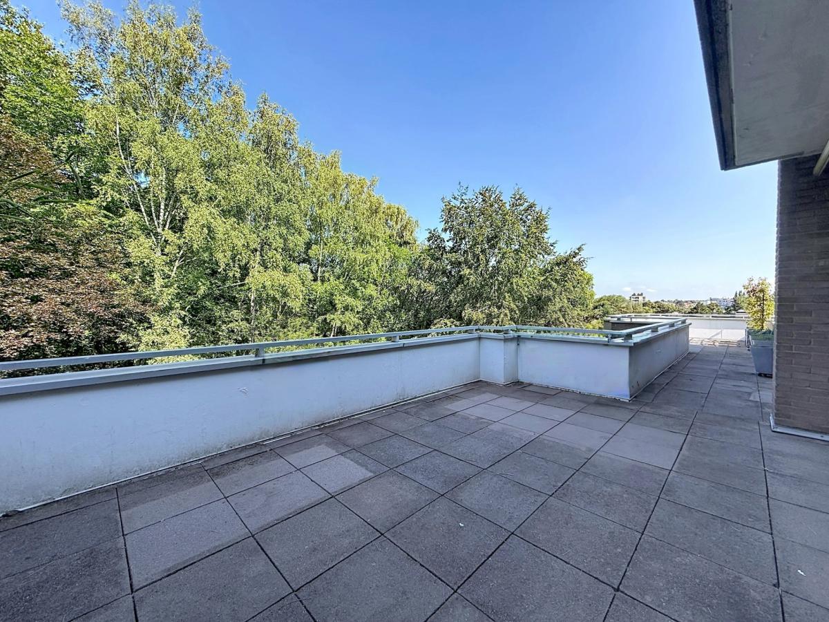 Italie : Bel appartement dernier étage + grandes terrasses