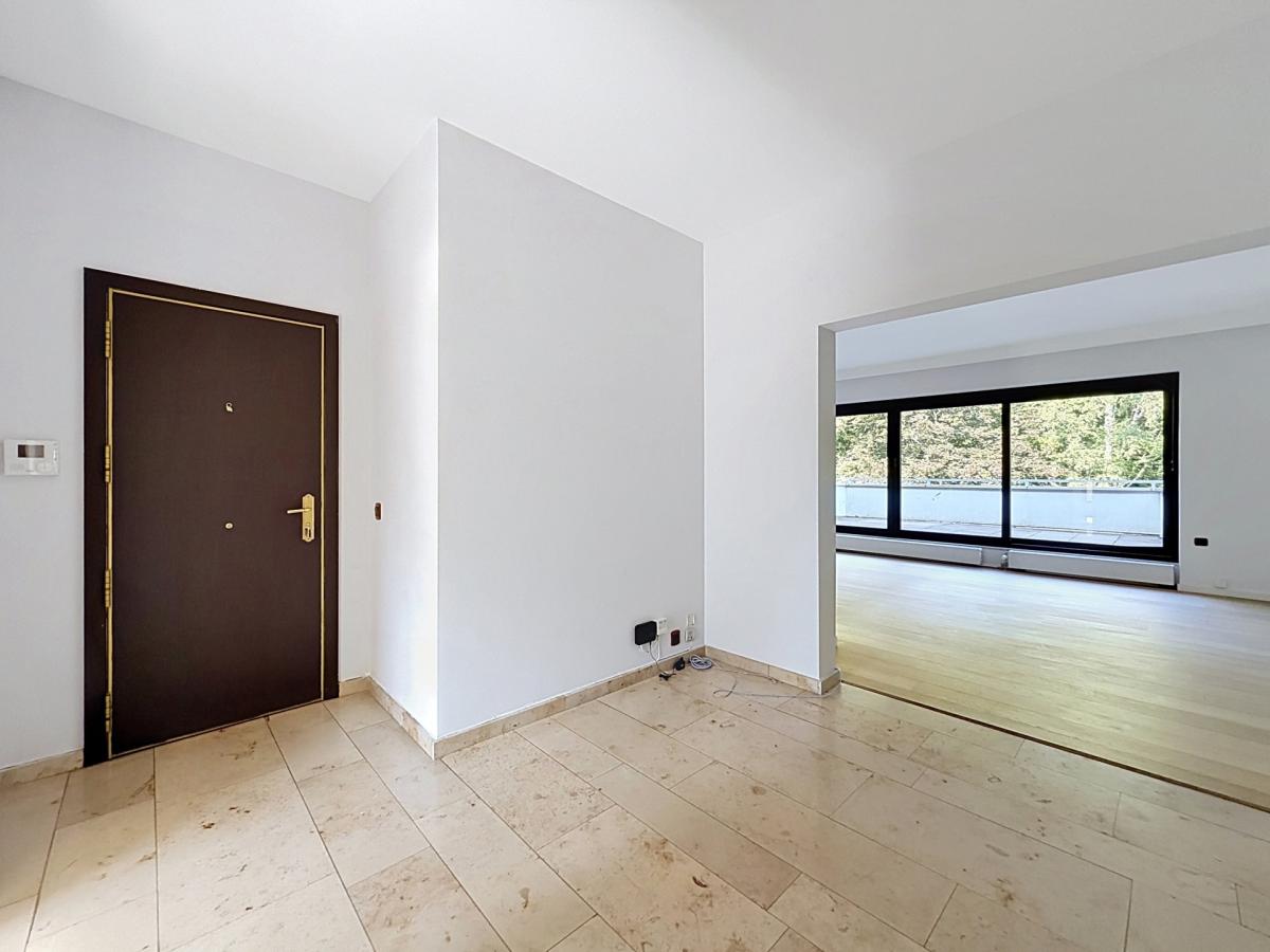Italie : Bel appartement dernier étage + grandes terrasses
