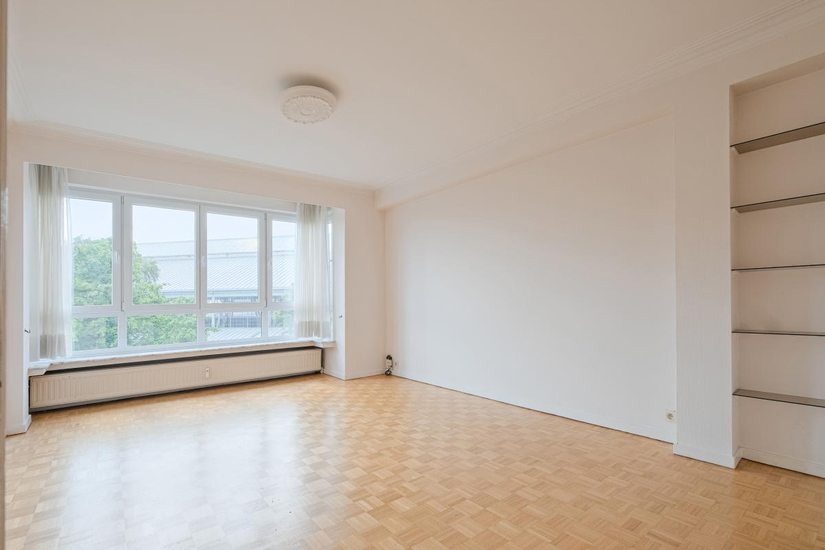 Cinquantenaire -  Bel appartement 2 chambres avec balcon