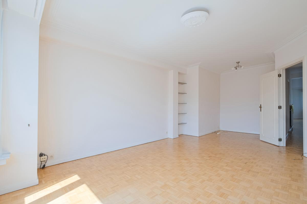 Cinquantenaire -  Bel appartement 2 chambres avec balcon