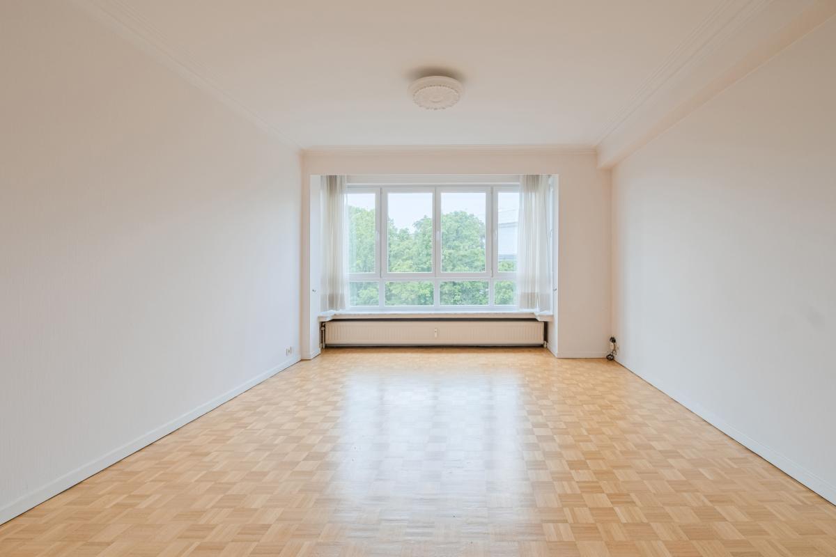 Cinquantenaire -  Bel appartement 2 chambres avec balcon