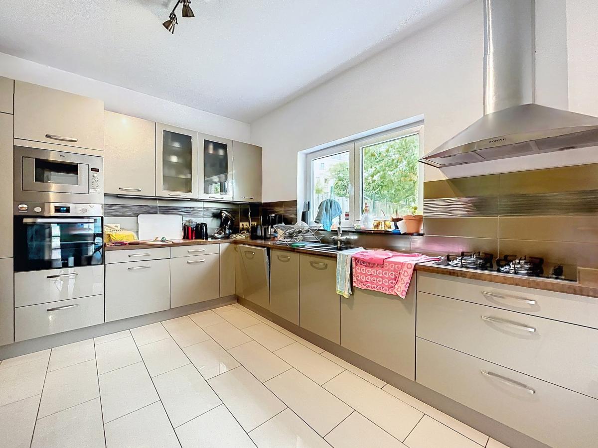 Uccle/Stalle : Jolie maison avec jardin et parking