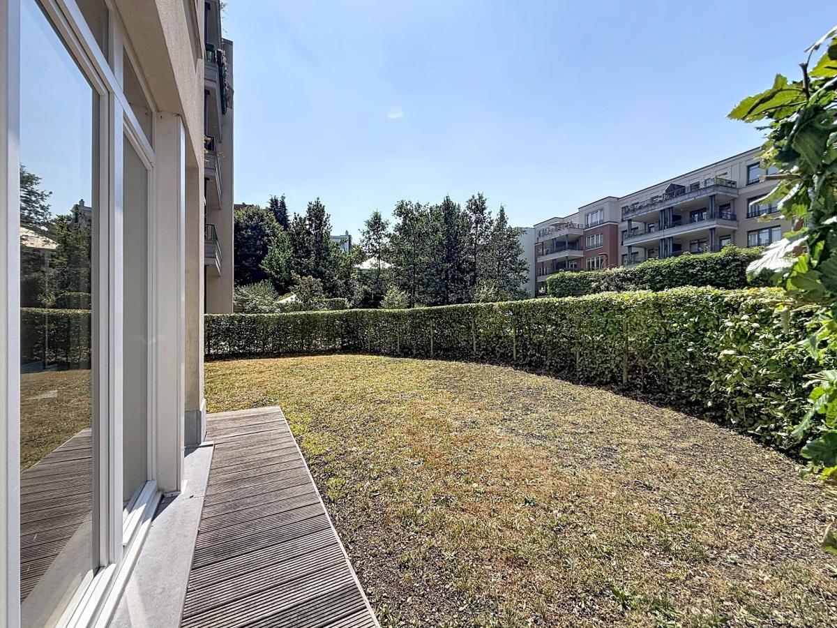 Place Brugmann : Splendide RDC avec jardin 4 chambres 