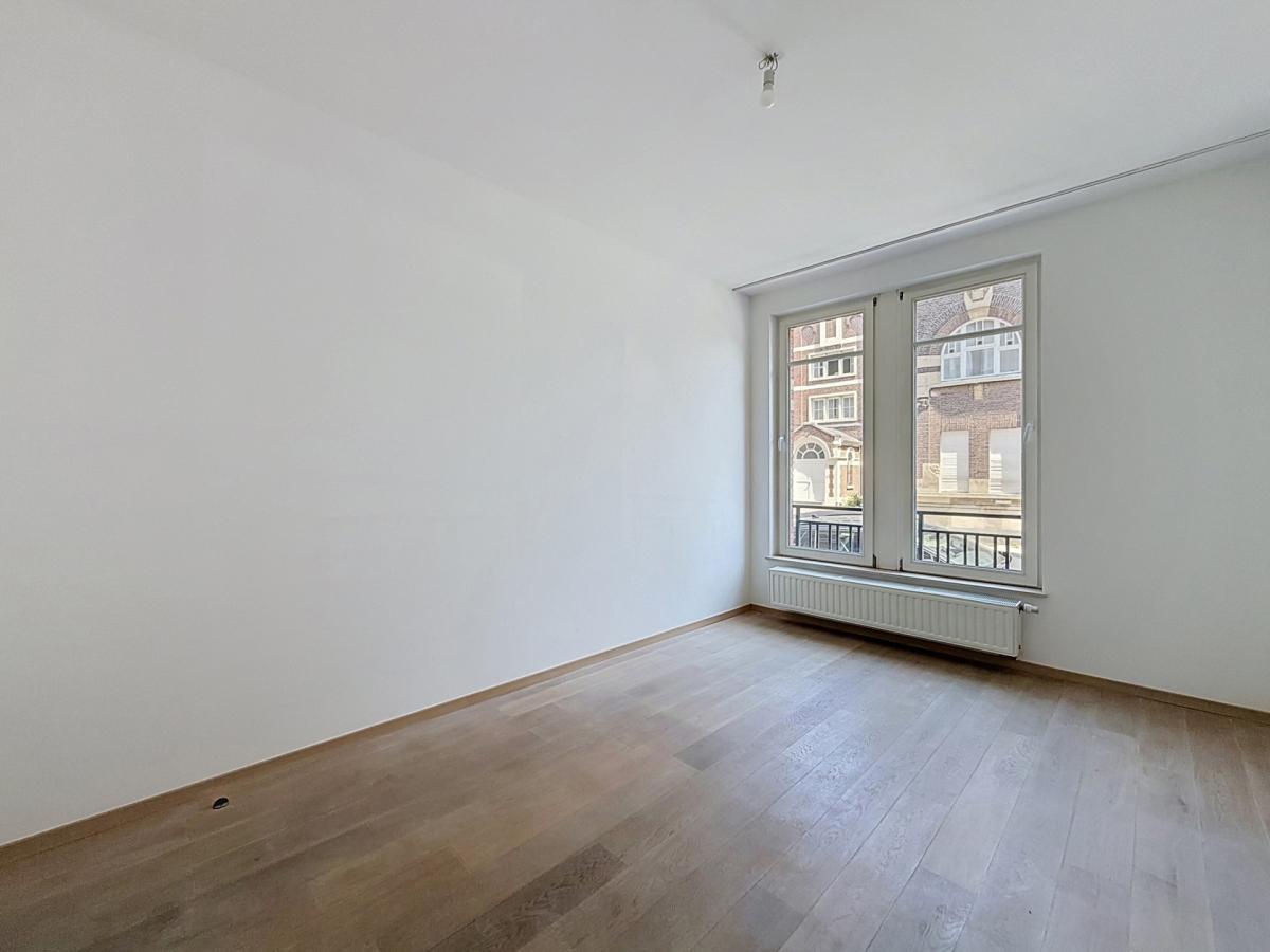 Place Brugmann : Splendide RDC avec jardin 4 chambres 