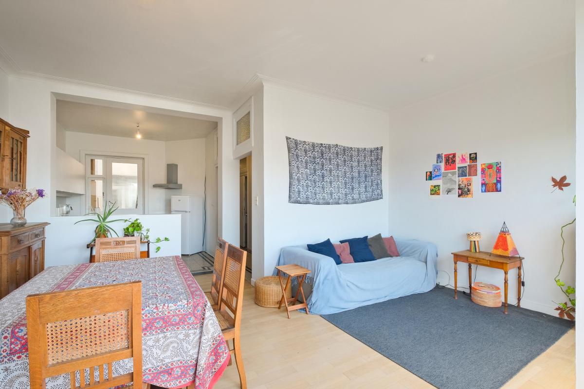 Molière/Guy d'Arrezo  - Bel appartement 2ch + balcons