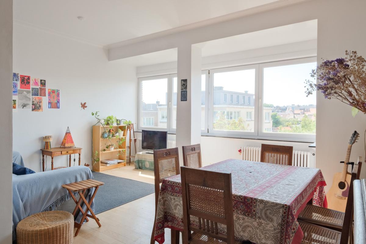 Molière/Guy d'Arrezo  - Bel appartement 2ch + balcons