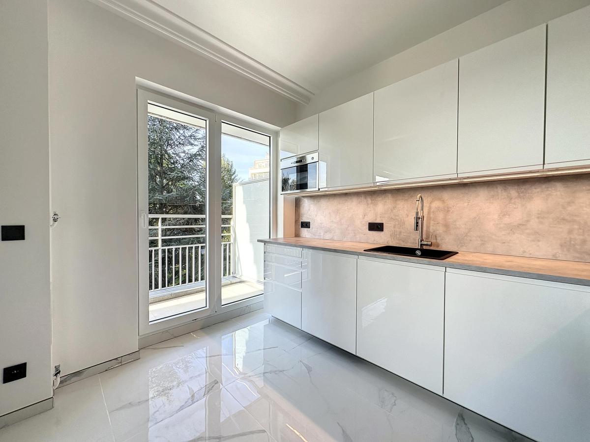 Parc Brugmann : Superbe appartement rénové + terrasses