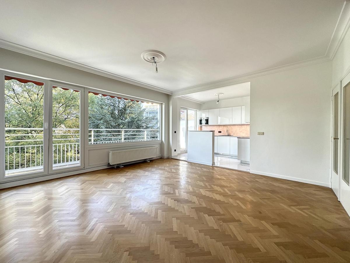 Parc Brugmann : Superbe appartement rénové + terrasses