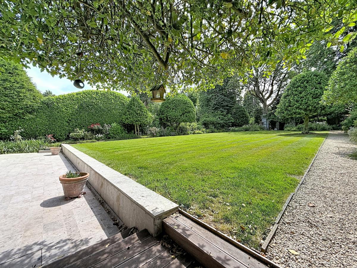 Saint-Job / Vivier d'Oie : Sublime villa avec vaste jardin