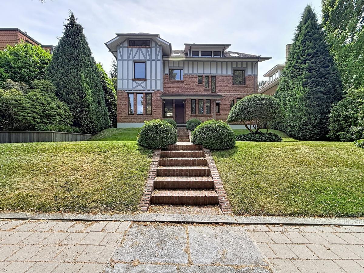 Saint-Job / Vivier d'Oie : Sublime villa avec vaste jardin