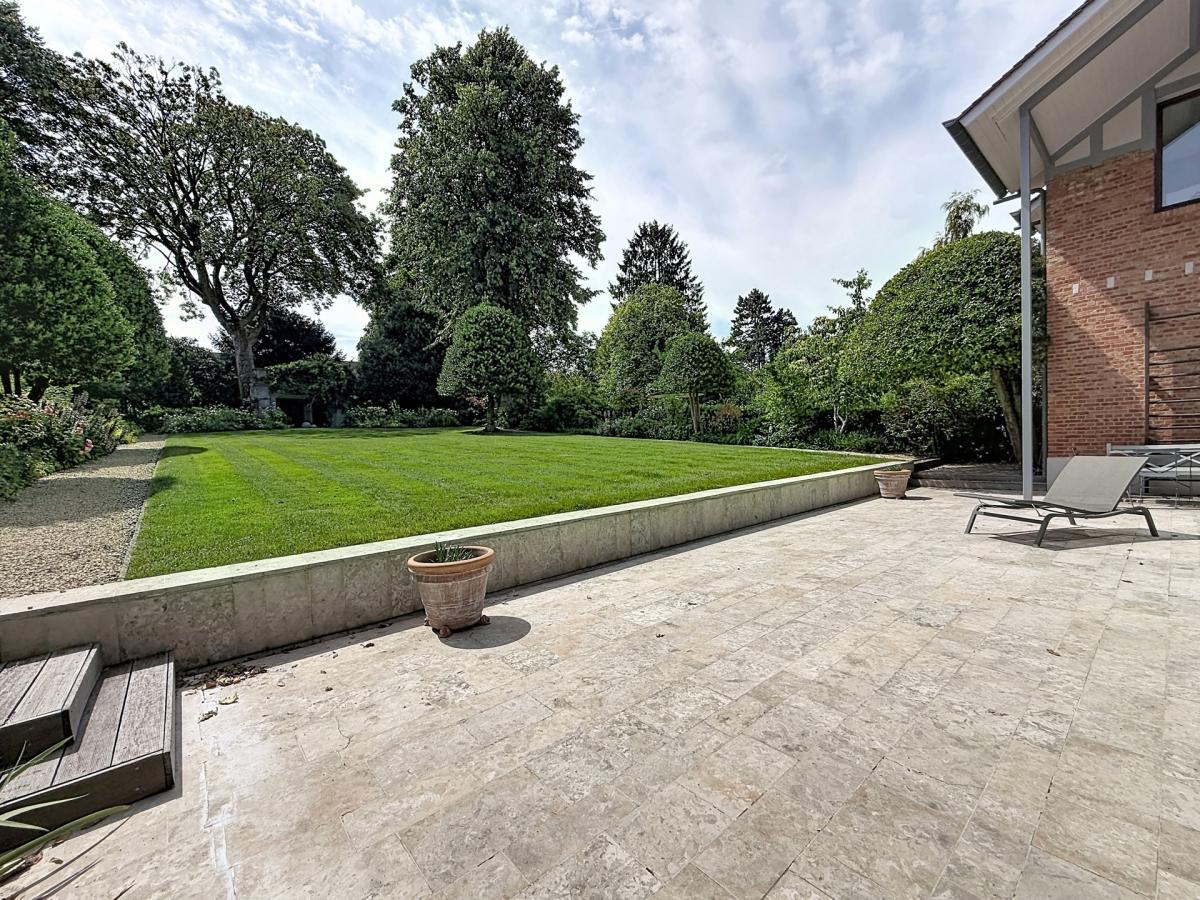 Saint-Job / Vivier d'Oie : Sublime villa avec vaste jardin