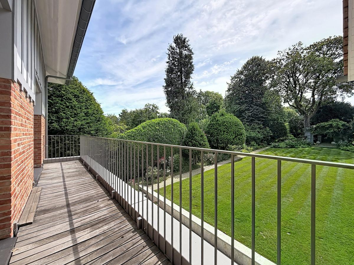 Saint-Job / Vivier d'Oie : Sublime villa avec vaste jardin
