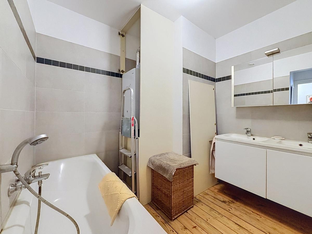 Pl. Brugmann/Lepoutre : Superbe appartement 3 ch. + terrasse