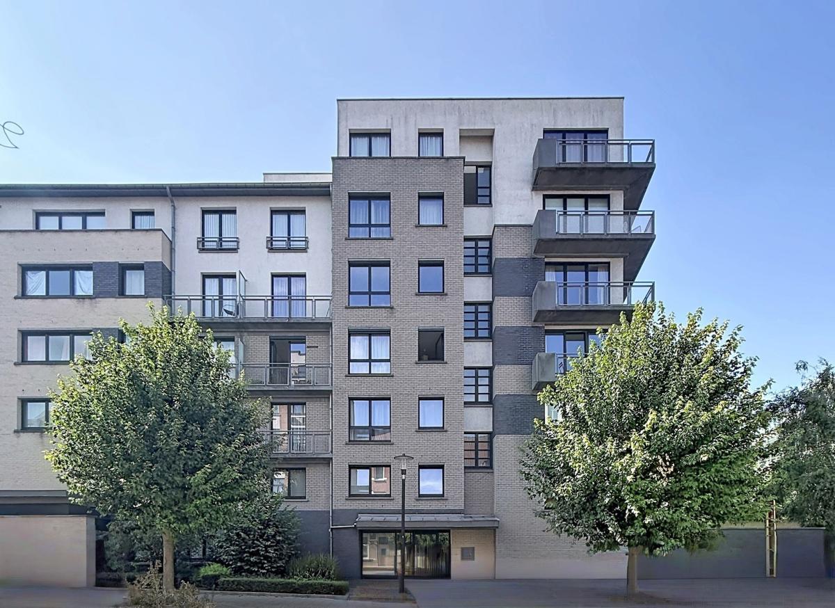 Flagey / Et. Ixelles : Bel appartement récent 3 chambres