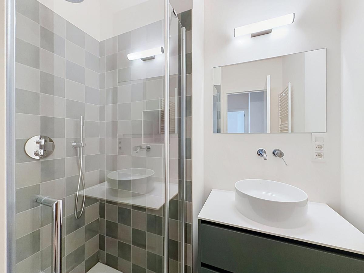 Churchill : Sublime duplex RDC avec jardin neuf