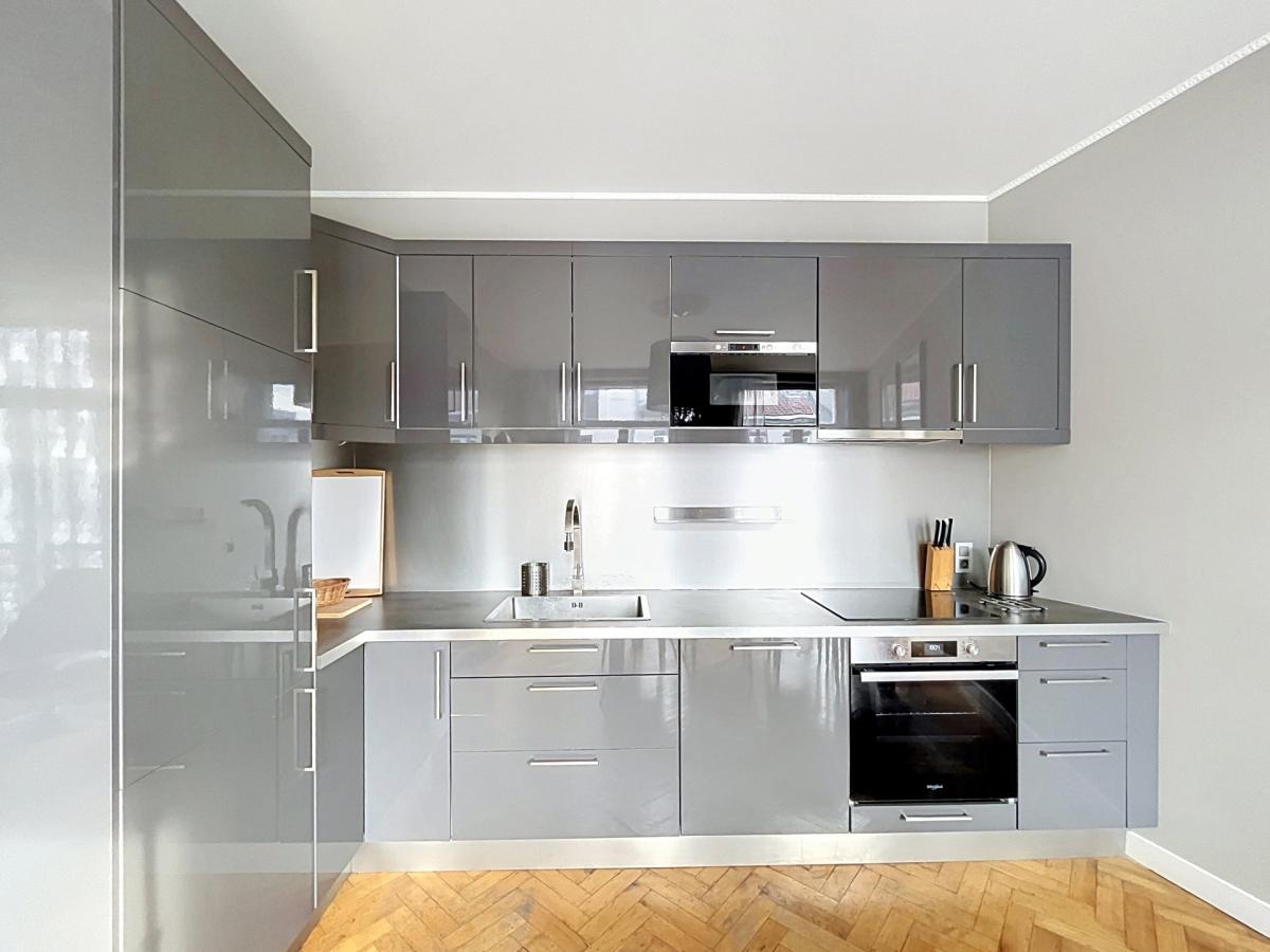 Place de la Bourse : Bel appartement meublé 2 chambres