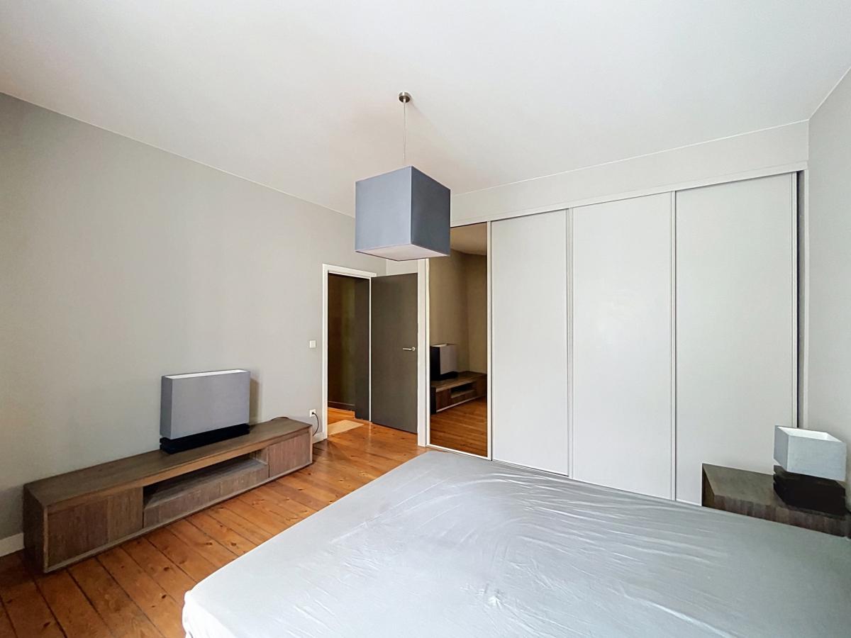 Place de la Bourse : Bel appartement meublé 2 chambres