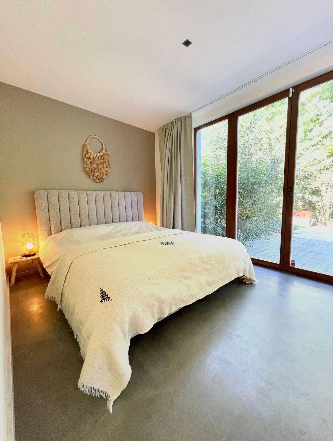 Chant d'oiseau: magnifique duplex rénové avec jardin