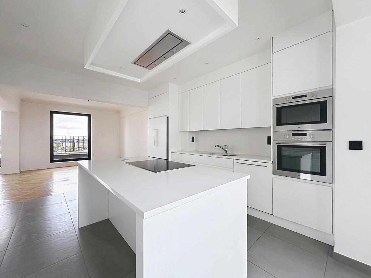 Louise : Prestigieux appartement 3 chambres avec terrasse