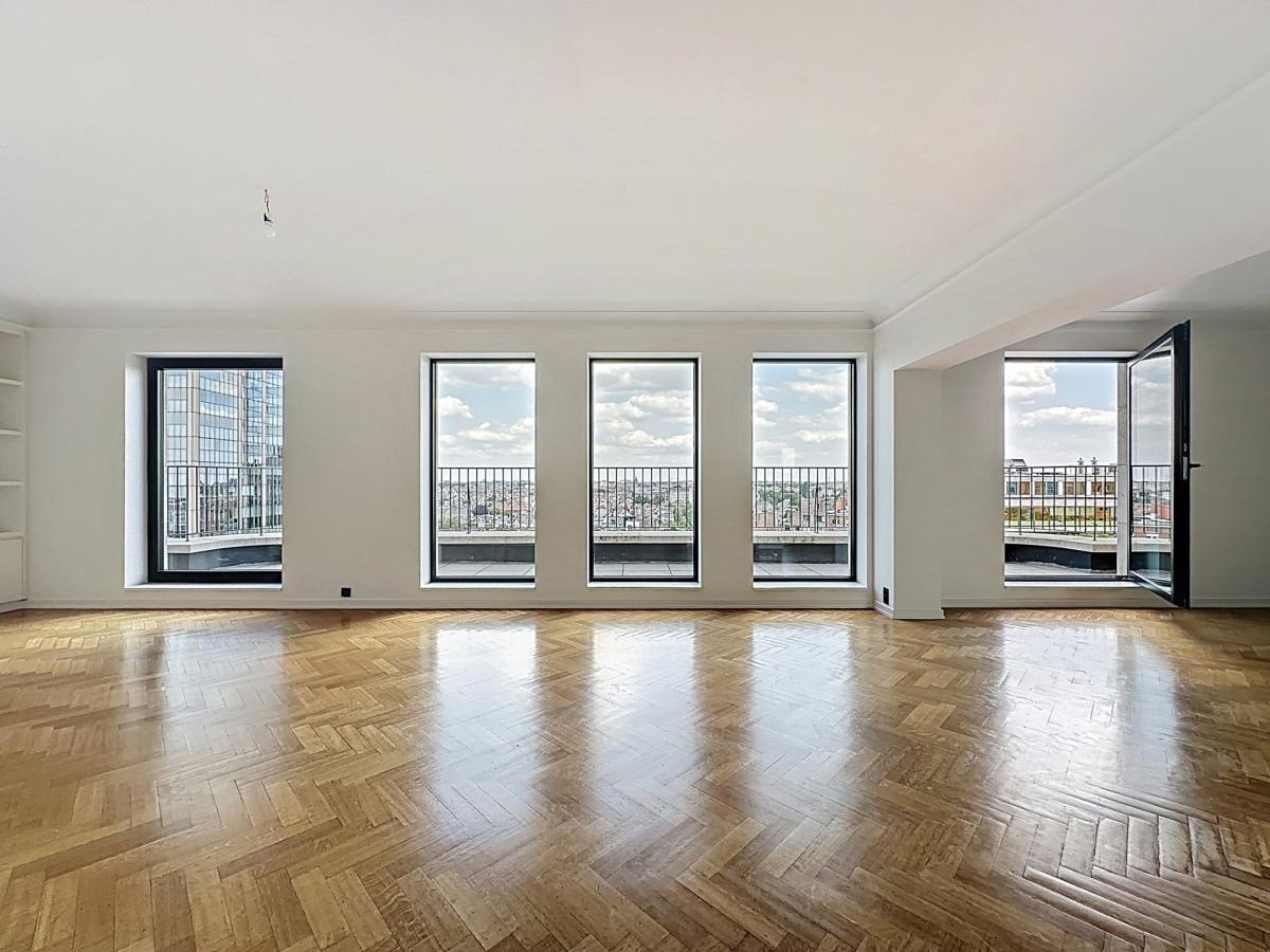 Louise : Prestigieux appartement 3 chambres avec terrasse
