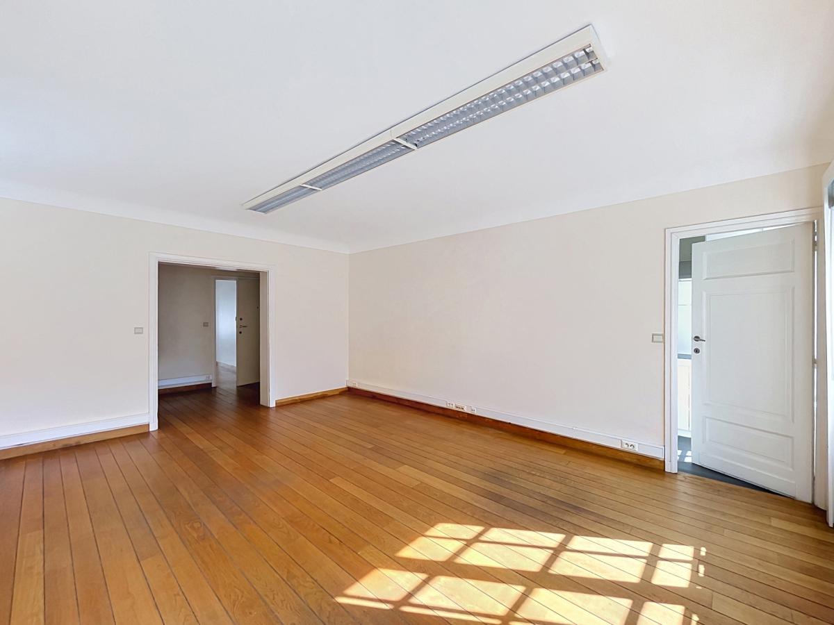 Quartier Royal : Bel espace de bureau