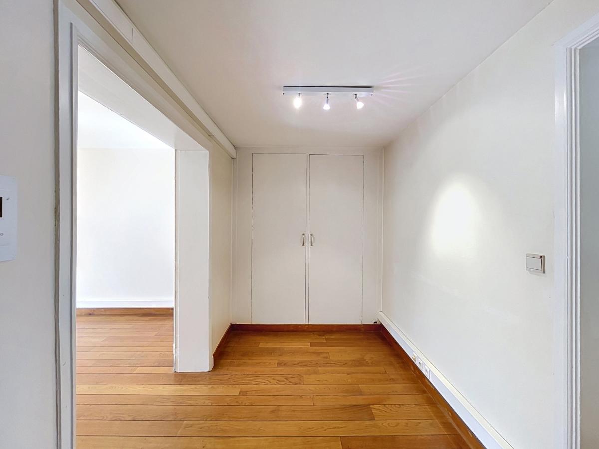 Quartier Royal : Bel espace de bureau