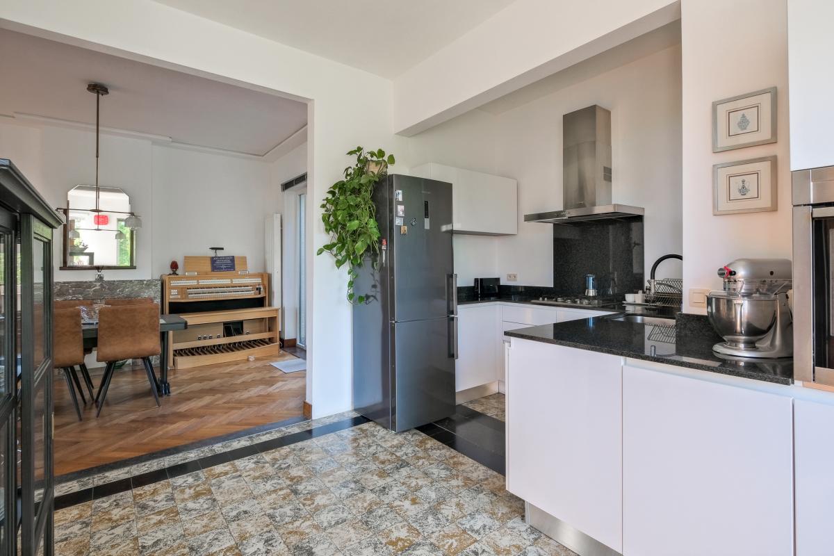 Dieweg - Magnifique maison moderniste avec garage.