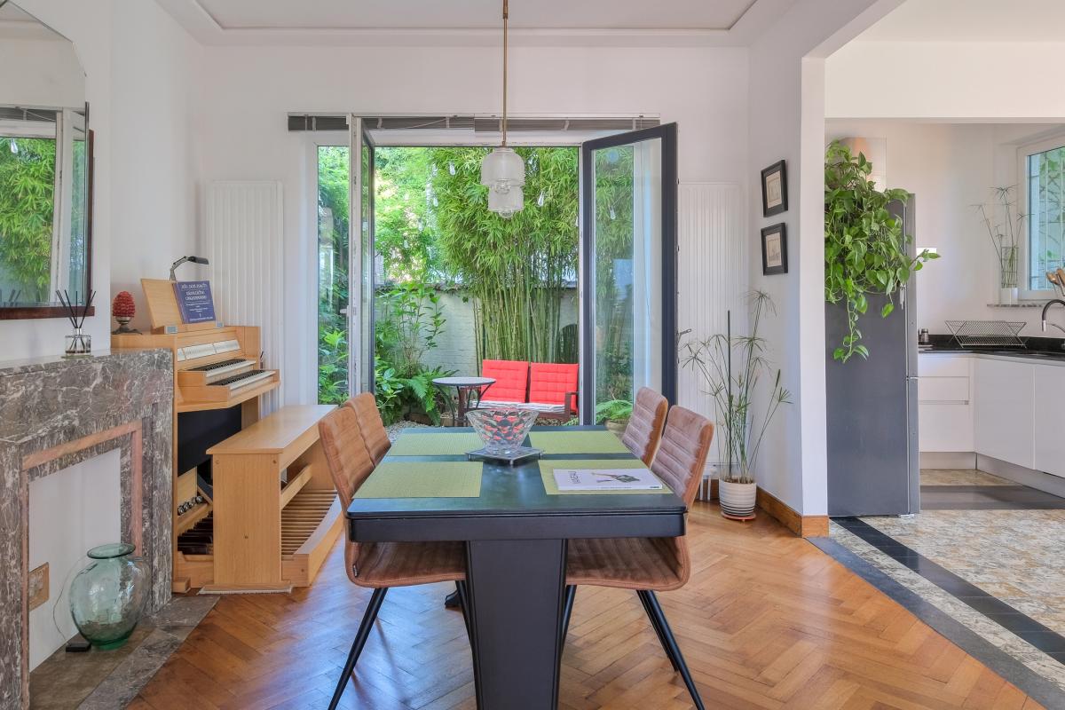 Dieweg - Magnifique maison moderniste avec garage.