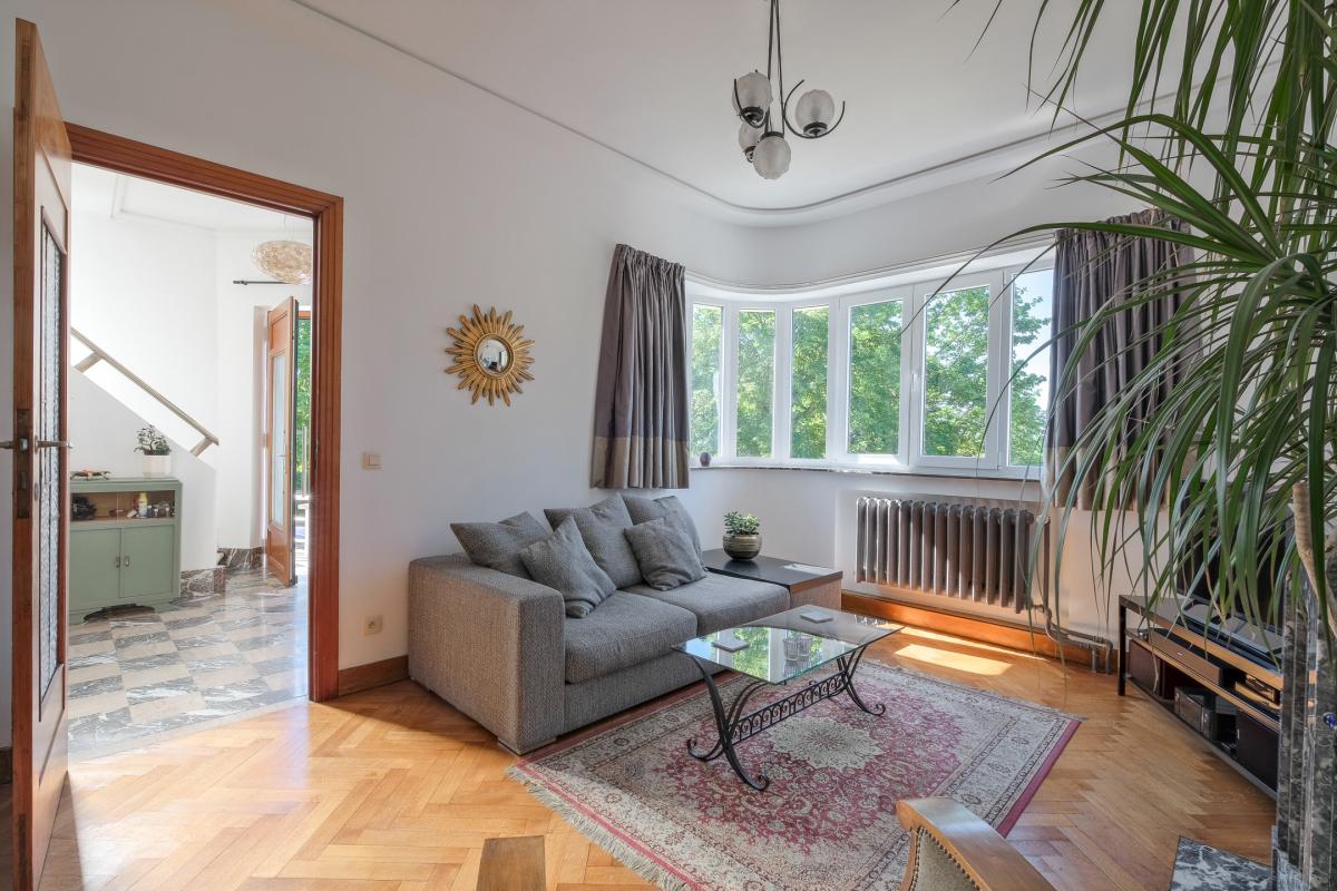 Dieweg - Magnifique maison moderniste avec garage.