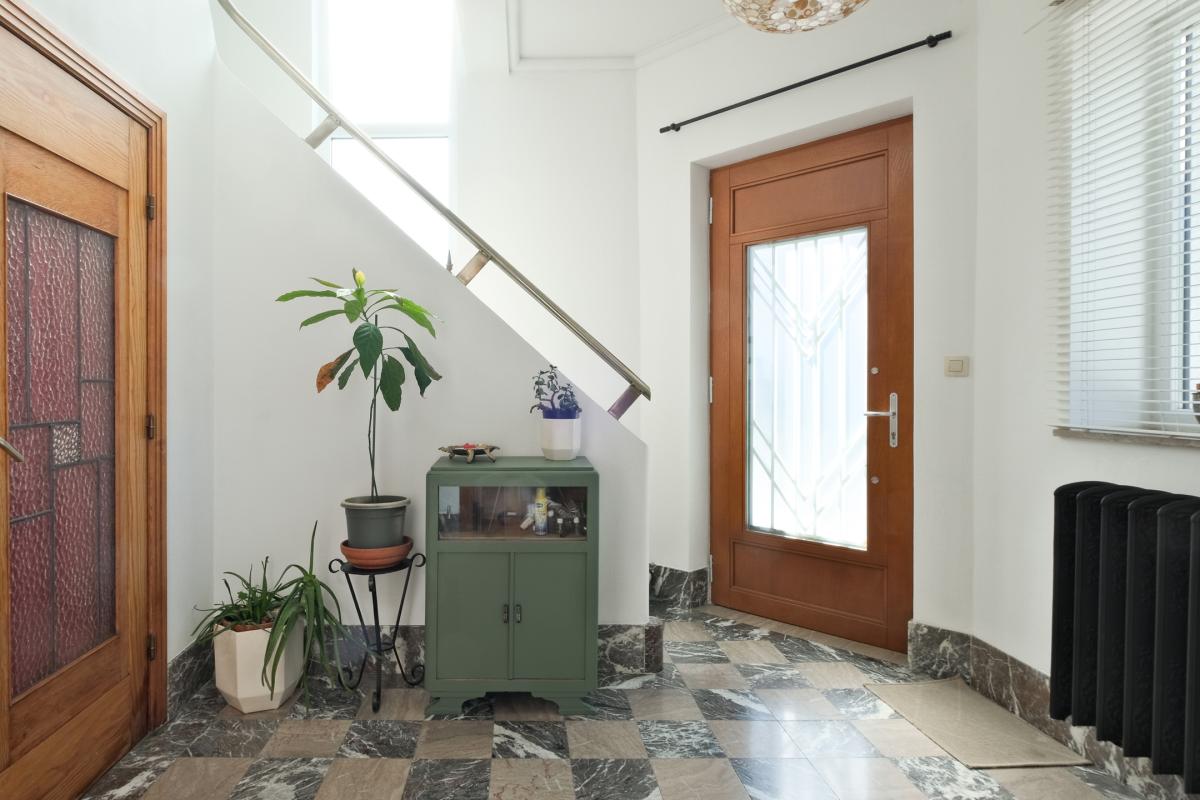 Dieweg - Magnifique maison moderniste avec garage.