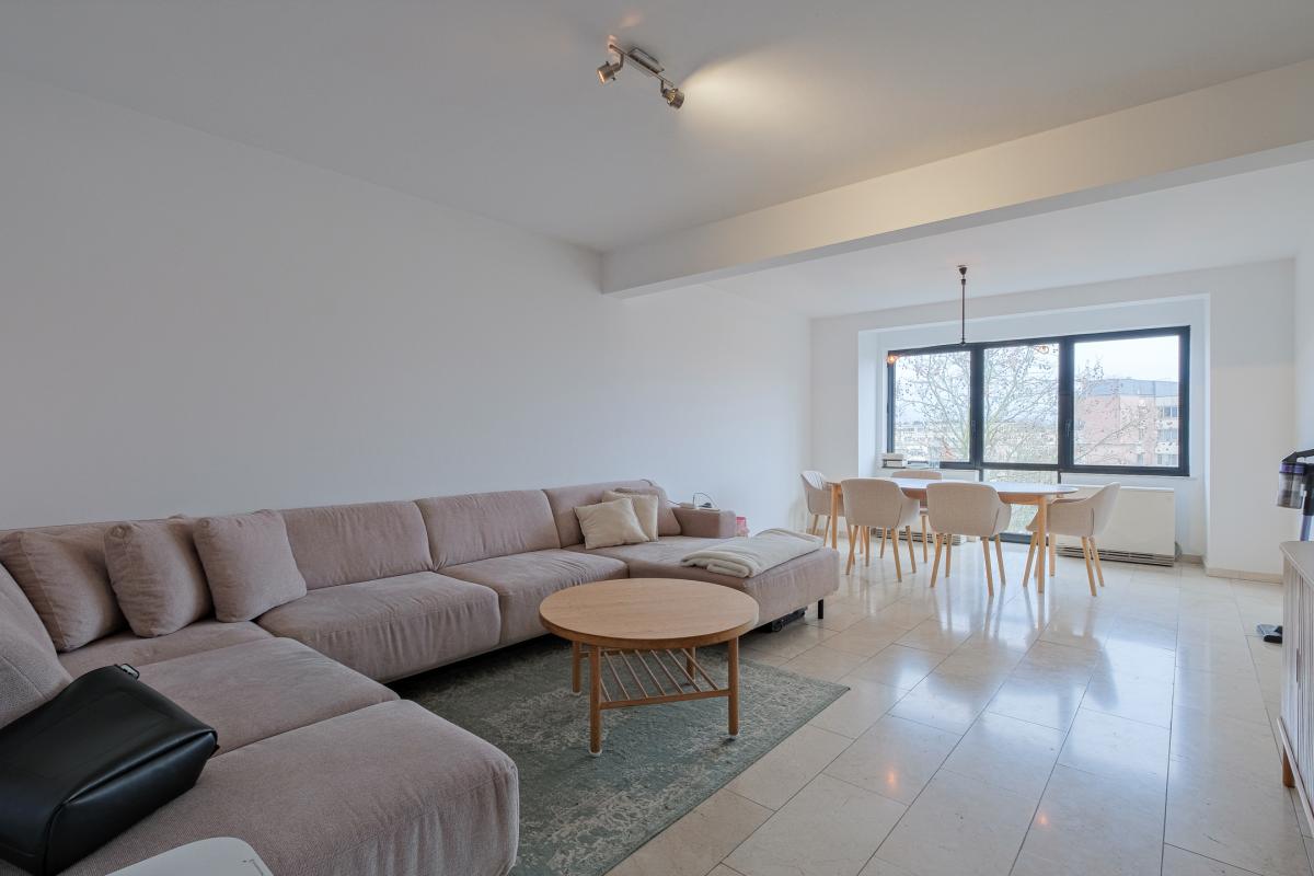 Molière/Pl. C.Meunier : Appartement 100m² 2 ch, terrasse