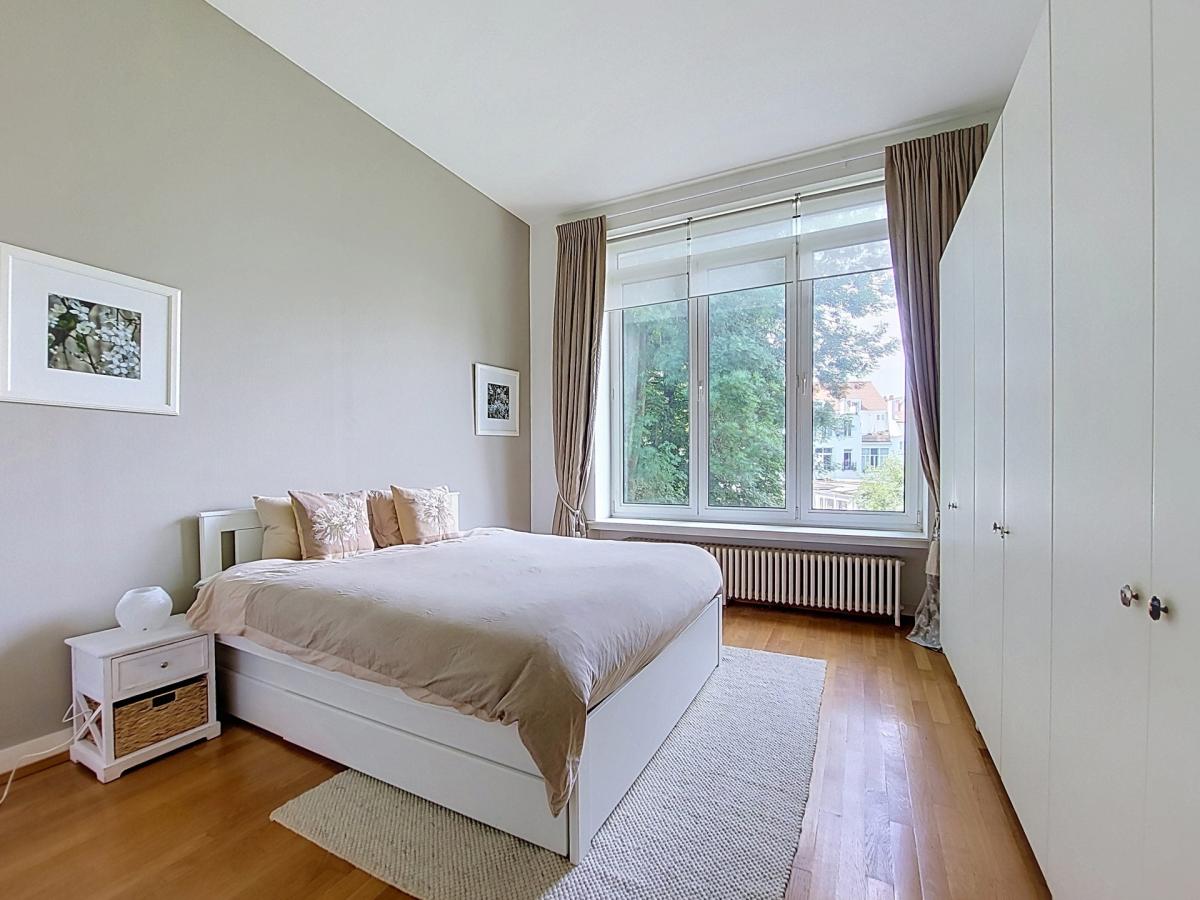Chatelain : Superbe appartement meublé 2 chambres + terrasse