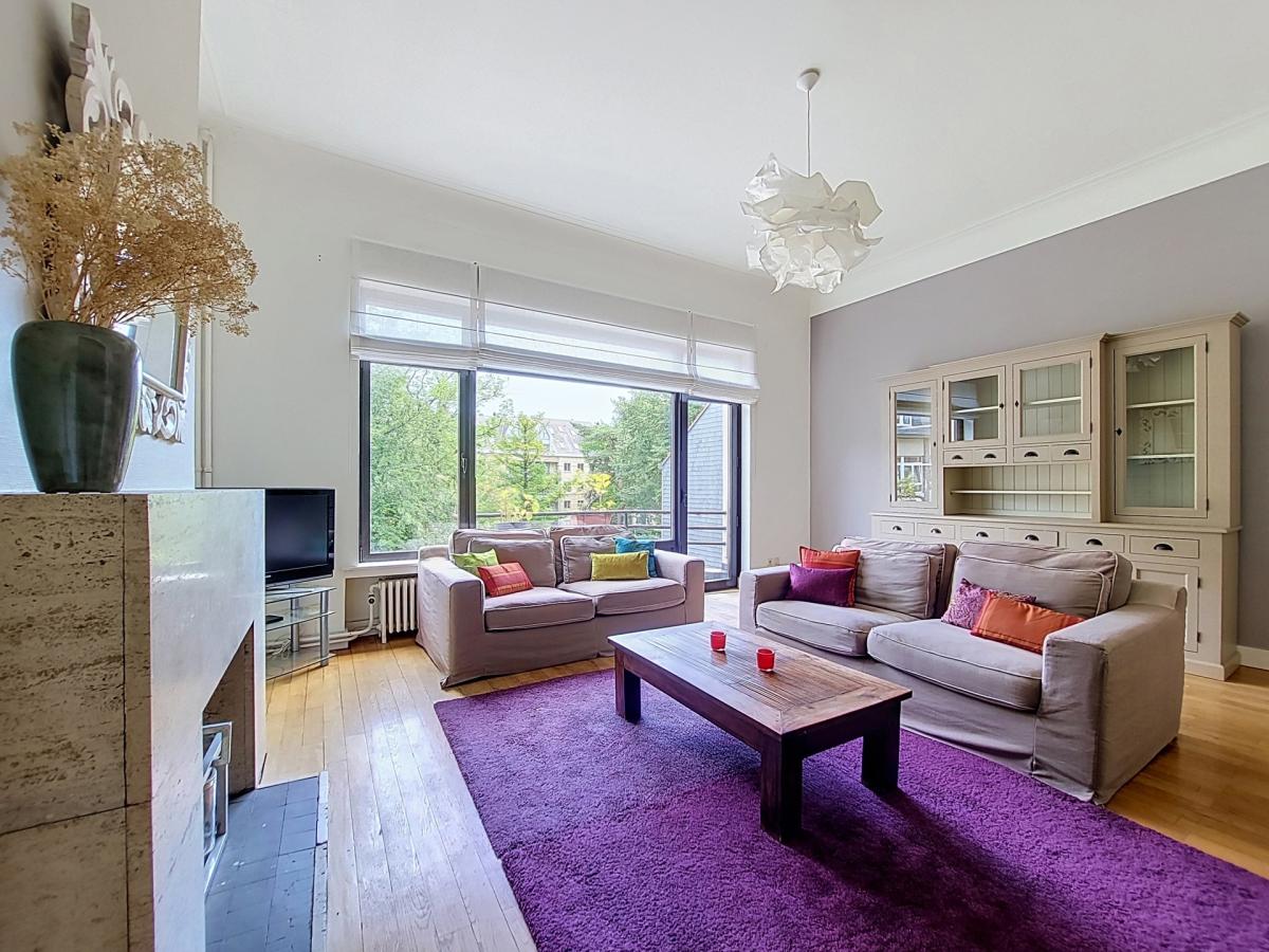 Chatelain : Superbe appartement meublé 2 chambres + terrasse