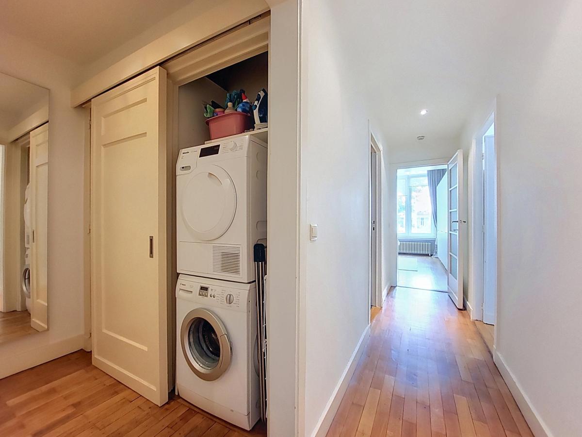Chatelain : Superbe appartement meublé 2 chambres + terrasse