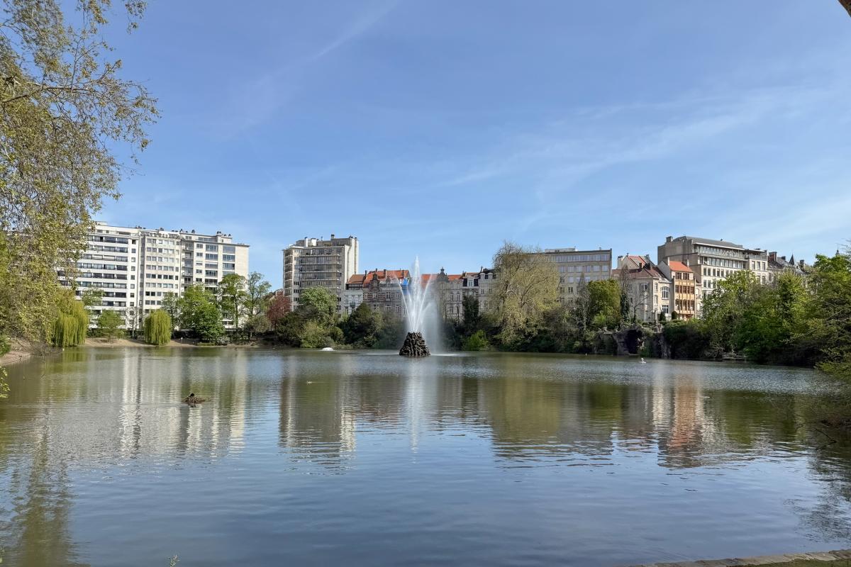 Square Marie Louise - Appartement 113m² rénové 2ch 