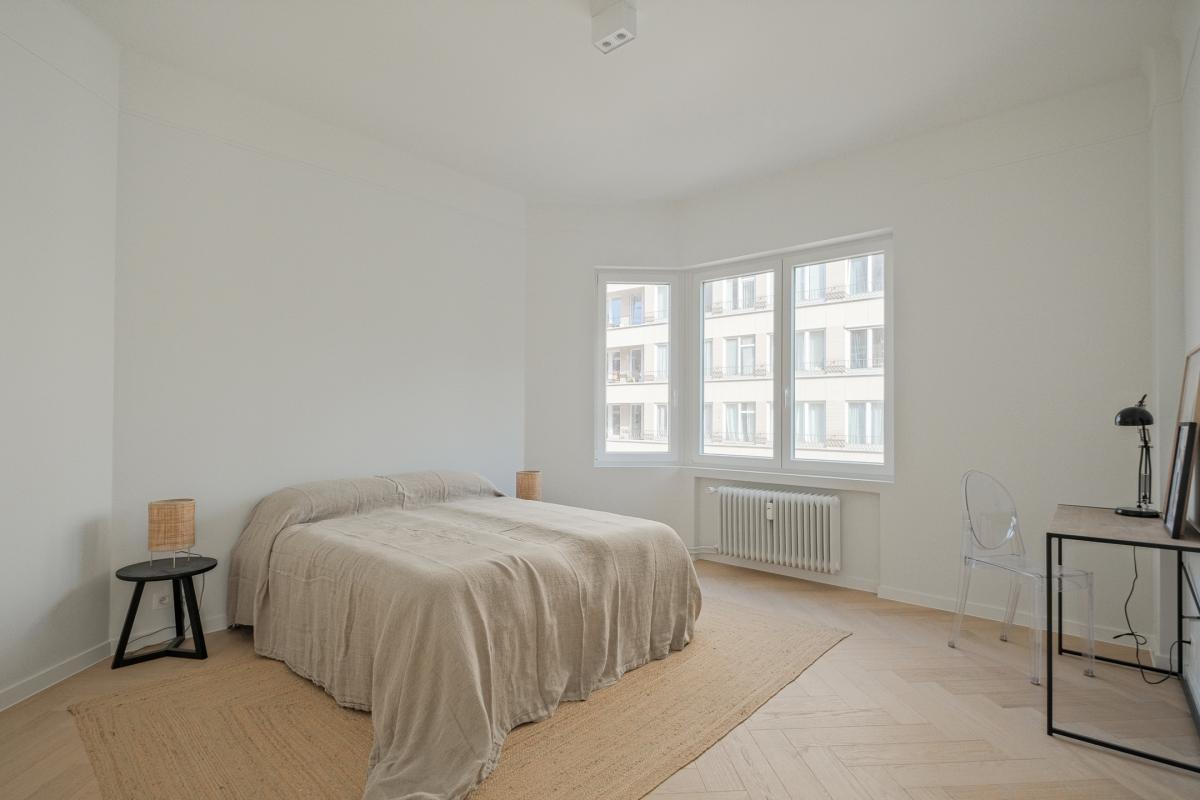Square Marie Louise - Appartement 113m² rénové 2ch 