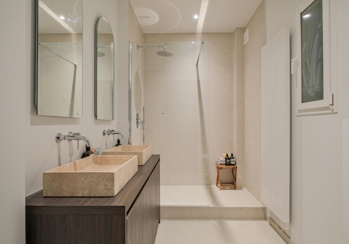 Square Marie Louise - Appartement 113m² rénové 2ch 