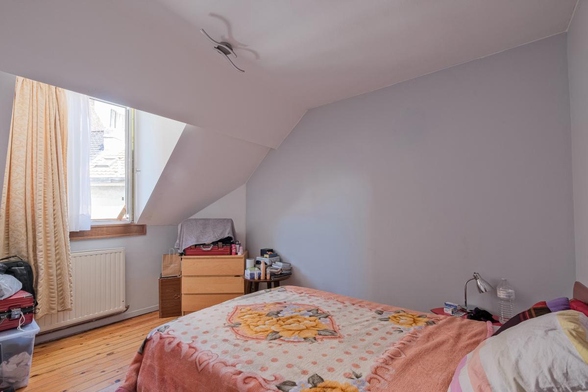 Saint-Gilles : Magnifique maison 4 chambres, cour, parking 