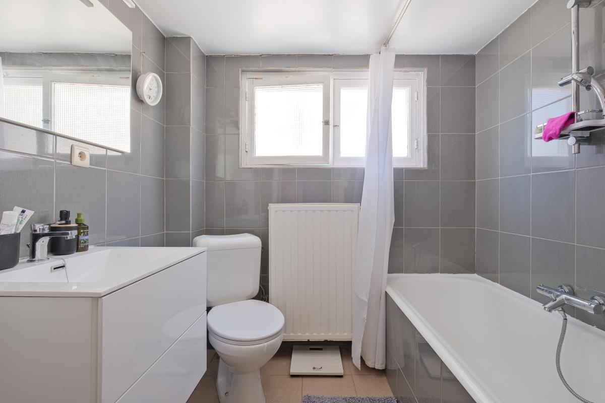 Saint-Gilles : Magnifique maison 4 chambres, cour, parking 