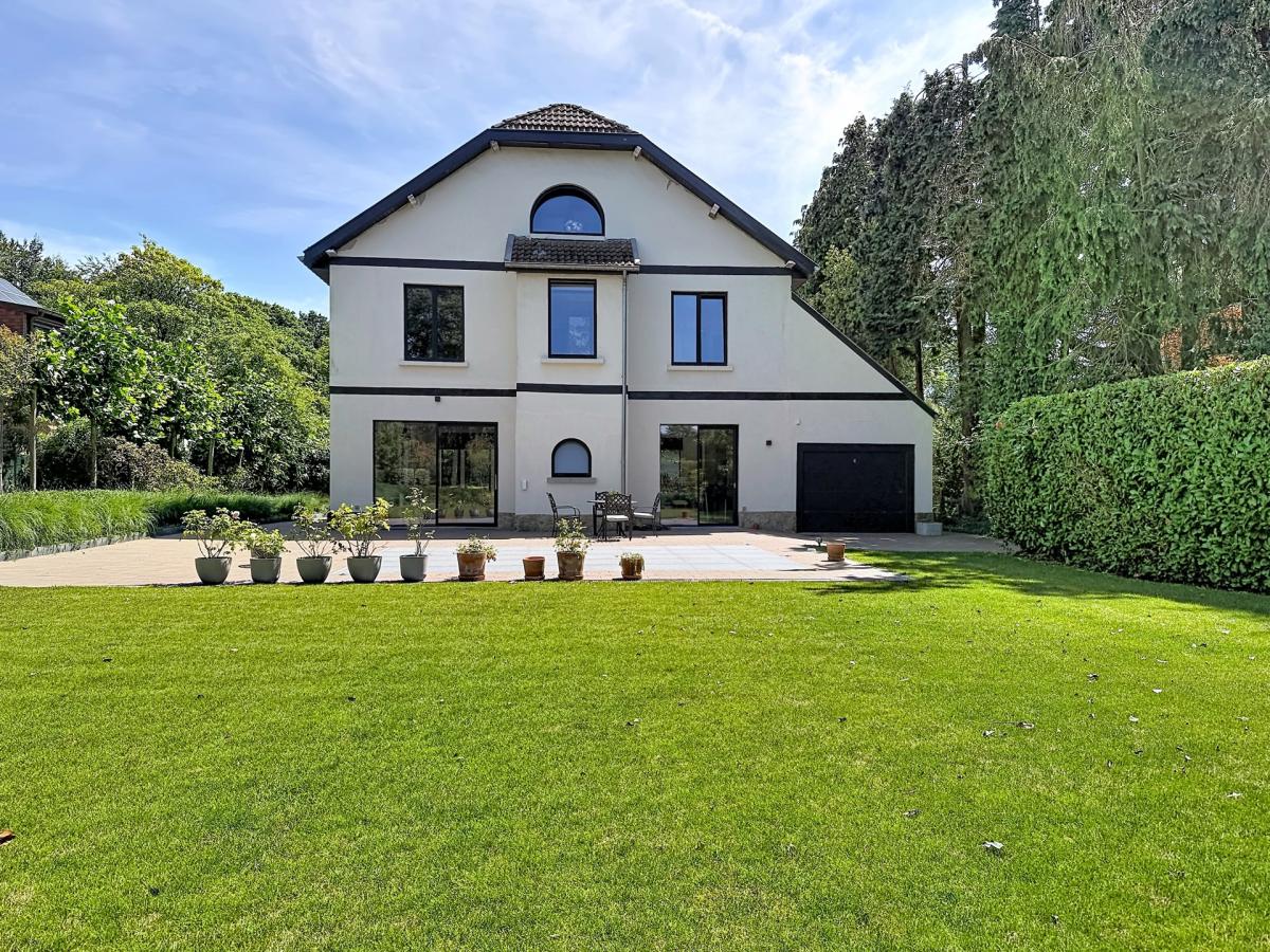 Prince d’Orange : Sublime villa de 1930 entièrement rénovée